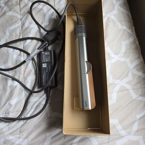 Dyson Airstrait in Silver and Copper COMES WITH 2 YEARS WARRANTY. AUTHENTIC!